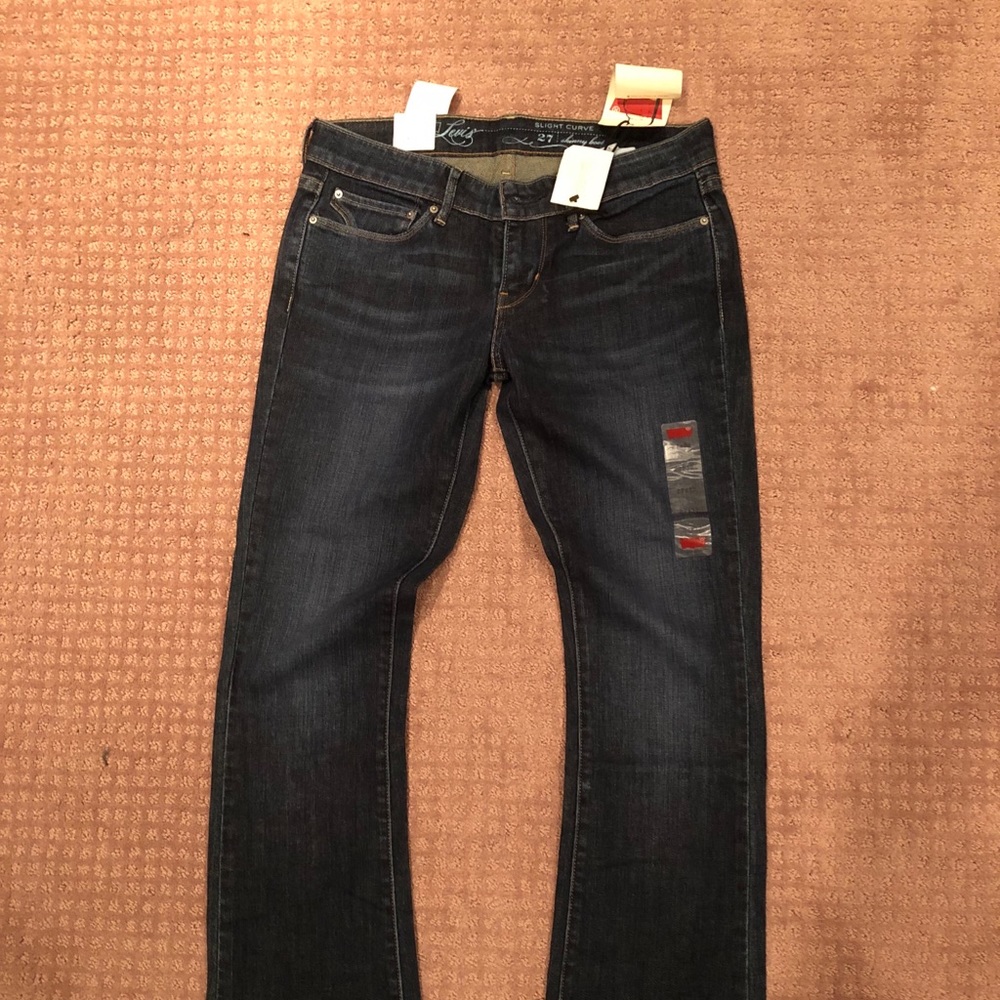 Levi’s “slight curve” bootcut jeans